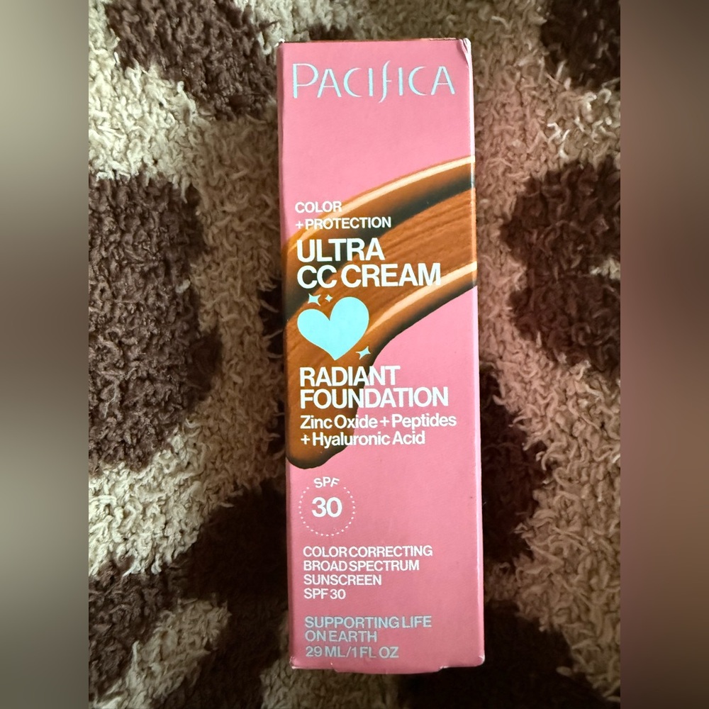 NIB Pacifica Ultra CC Cream Radiant Foundation / Broad Spectrum SPF 30 Cool/Deep